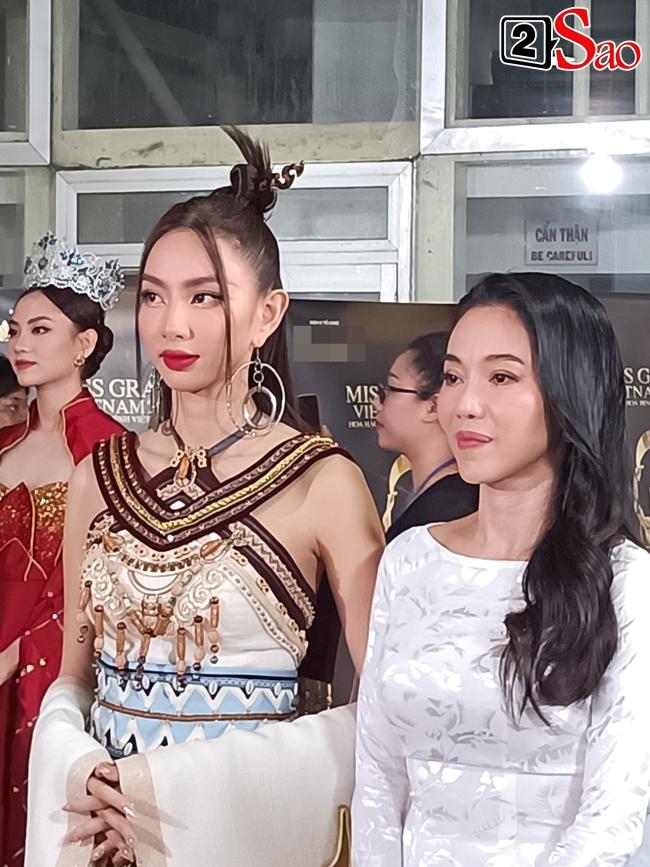 Phương Anh trang điểm khó tả, Anh Thư sáng rực CAM thường-3