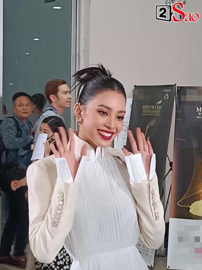 Phương Anh trang điểm khó tả, Anh Thư sáng rực CAM thường-4