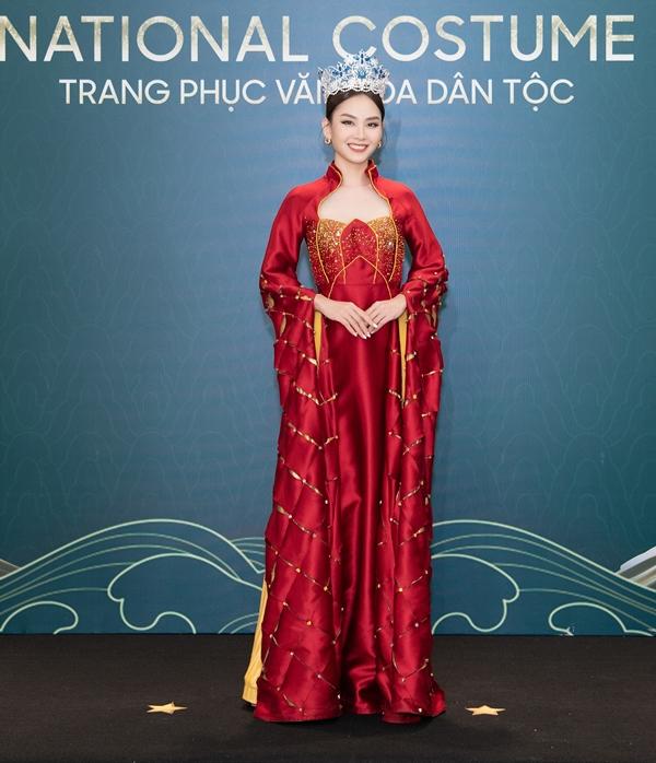 Thùy Tiên quyền lực với thiết kế độc đáo, Tiểu Vy nền nã áo dài-5