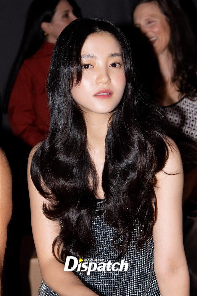 Nhan sắc nổi bật của Người Hầu Gái Kim Tae Ri-1