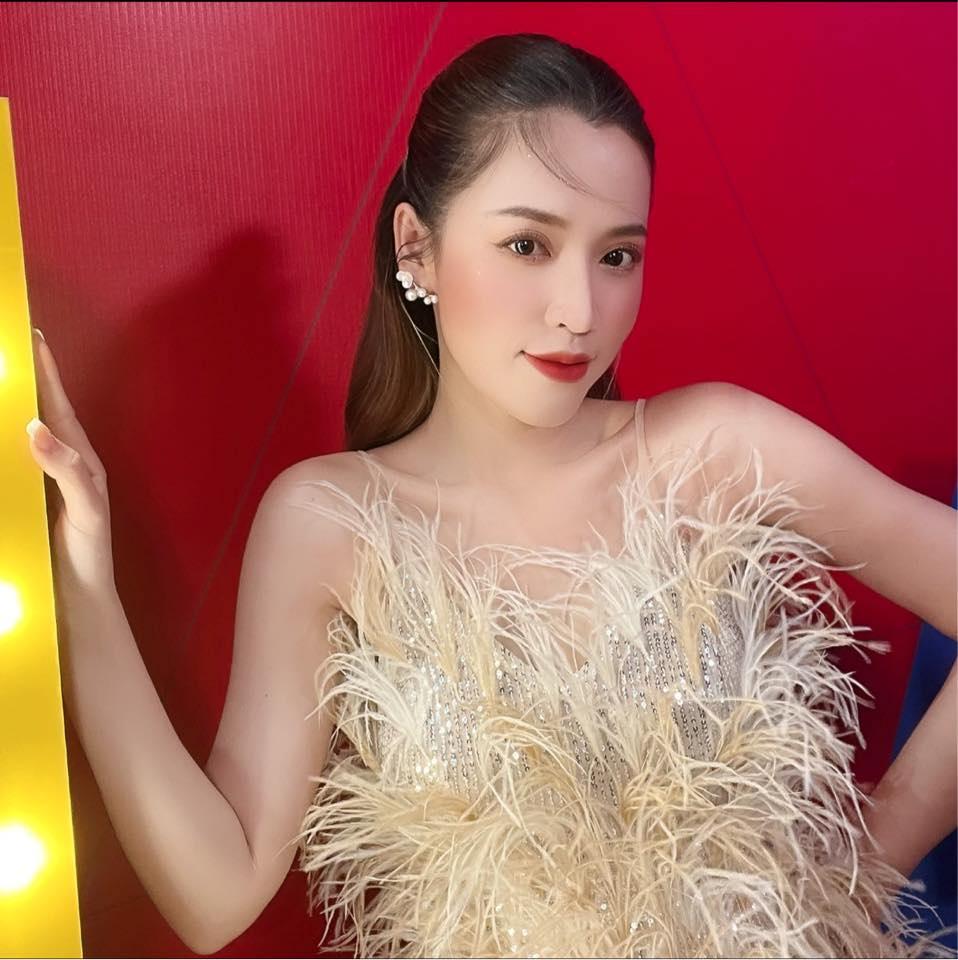 Phản ứng Hòa Minzy, Hồ Ngọc Hà khi bị đụng chạm tên thật-6