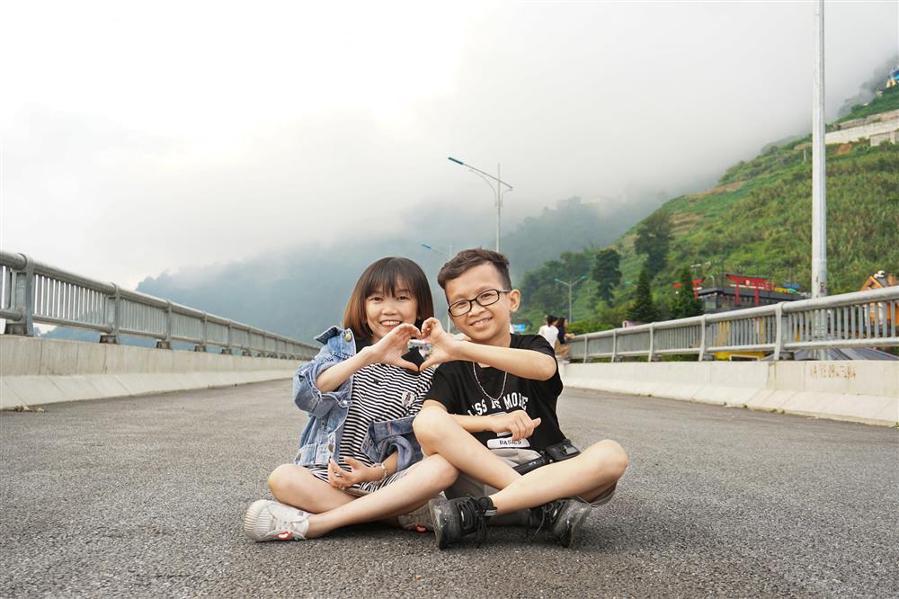 Hôn nhân cặp đôi mặt học sinh tuổi phụ huynh nổi đình đám-2