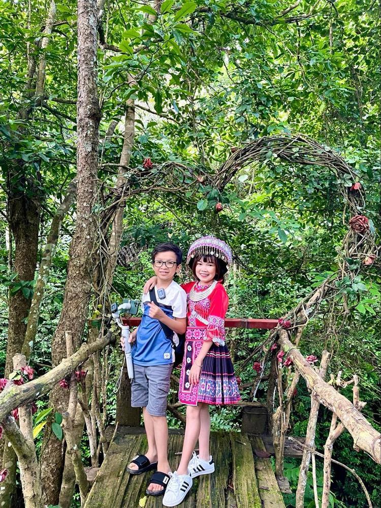 Hôn nhân cặp đôi mặt học sinh tuổi phụ huynh nổi đình đám-9