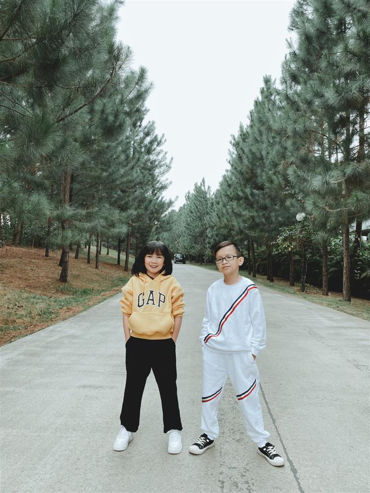 Hôn nhân cặp đôi mặt học sinh tuổi phụ huynh nổi đình đám-5