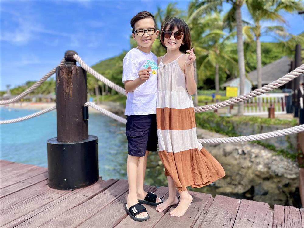 Hôn nhân cặp đôi mặt học sinh tuổi phụ huynh nổi đình đám-6