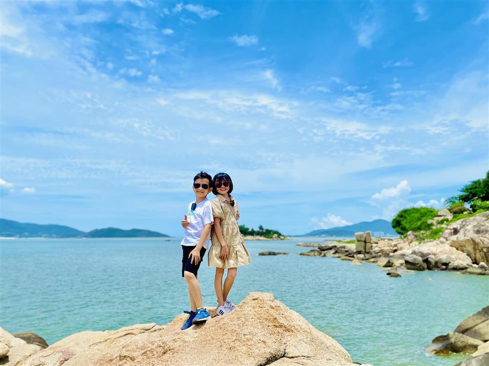 Hôn nhân cặp đôi mặt học sinh tuổi phụ huynh nổi đình đám-15