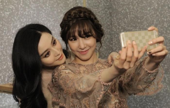 Những màn đọ sắc bất phân thắng bại của mỹ nhân Trung - Hàn-2