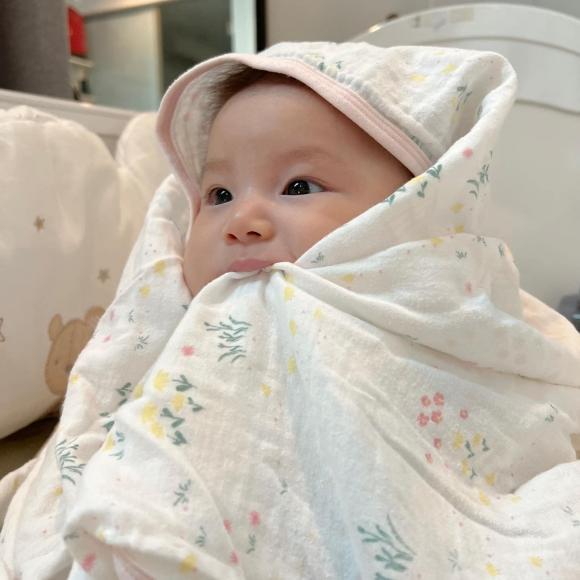 Bị thắc mắc suốt ngày đăng hình con, hotgirl Salim lên tiếng-3