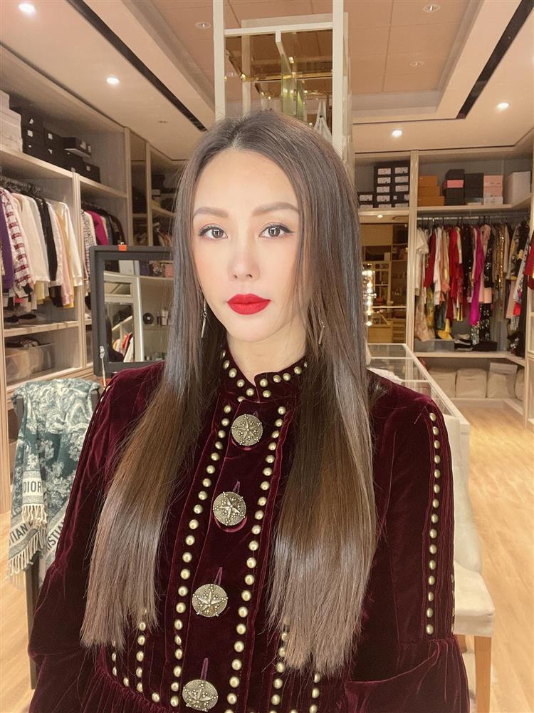 Thu Hoài mua mỹ phẩm gần 1 triệu nhưng được ship về cục gạch-1