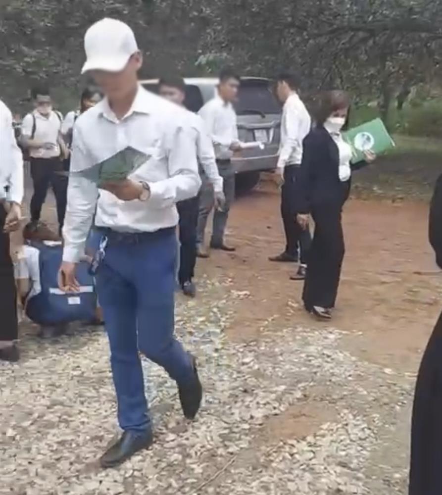 Clip cò đất náo loạn chốt cọc nhanh như chớp ở Bình Phước-3