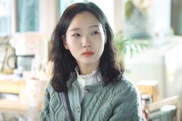 Kim Go Eun bị chỉ trích vì bán vé fan meeting quá đắt-1