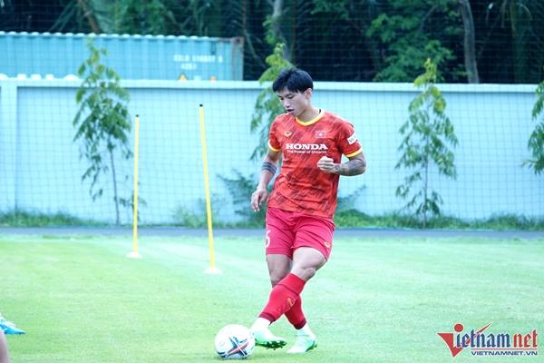 Tuyển Việt Nam: Đáng lo cho đôi cánh của ông Park-2