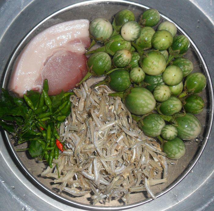 Loại quả rụng đầy đường không ai nhặt thành đặc sản Tây Nguyên-4