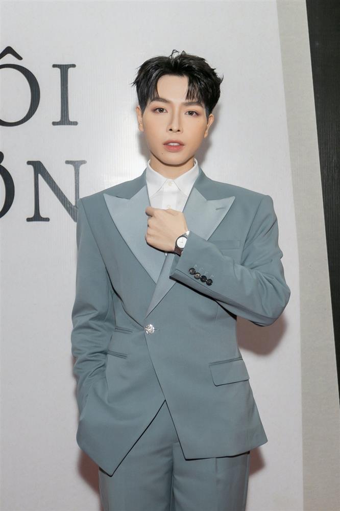 Ra MV cận kề nhau , Đức Phúc không sợ cạnh tranh với Hương Giang-1