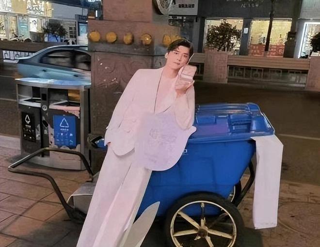 Lý Dịch Phong được trả tự do sau khi bị bắt vì mua dâm-4