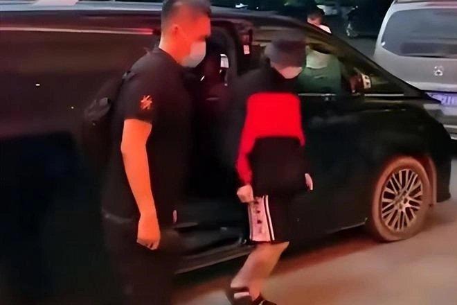 Lưu Hạo Nhiên và Châu Đông Vũ hẹn hò?-7