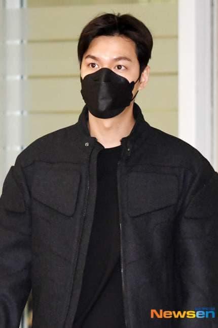 Những pha vuốt tóc đốn tim fans của Lee Min Ho-2