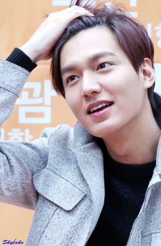 Những pha vuốt tóc đốn tim fans của Lee Min Ho-4