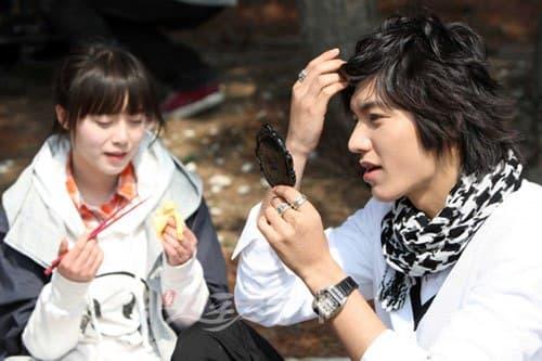 Những pha vuốt tóc đốn tim fans của Lee Min Ho-5