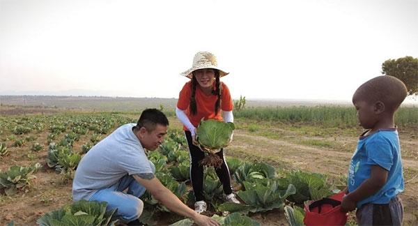 Bà Nhân khoe hình cận tài sản trị giá 4,3 tỷ của Quang Linh Vlog-5