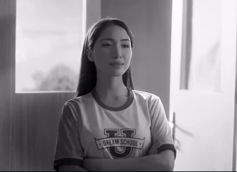 Hòa Minzy giận tím người vì makeup 2 tiếng nhưng lên MV đen trắng-5