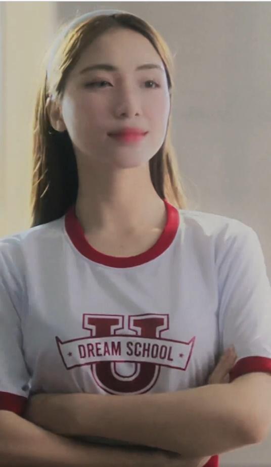 Hòa Minzy giận tím người vì makeup 2 tiếng nhưng lên MV đen trắng-4