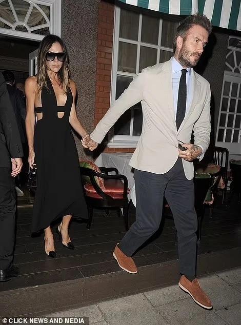 Victoria Beckham xuất hiện sau vụ bất hòa với con dâu-1