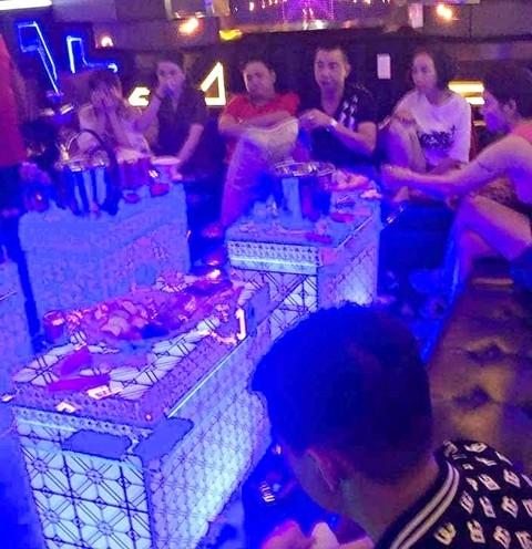 Phát hiện một Tiktoker làm chủ động bay lắc, thác loạn ở TP.HCM-1