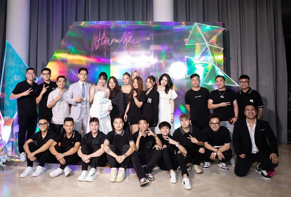 Toàn cảnh đám cưới nữ MC đình đám và chồng streamer-4