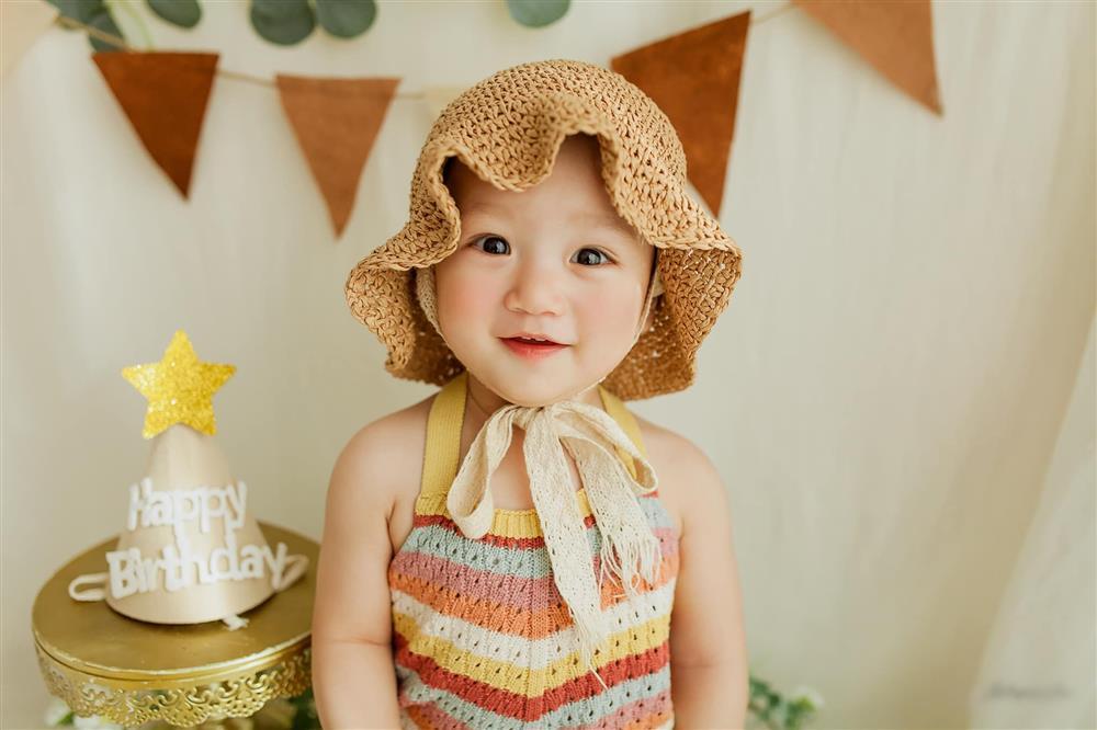 Hôn nhân cầu thủ nghèo nhất Việt Nam bên cử nhân ngành luật-3