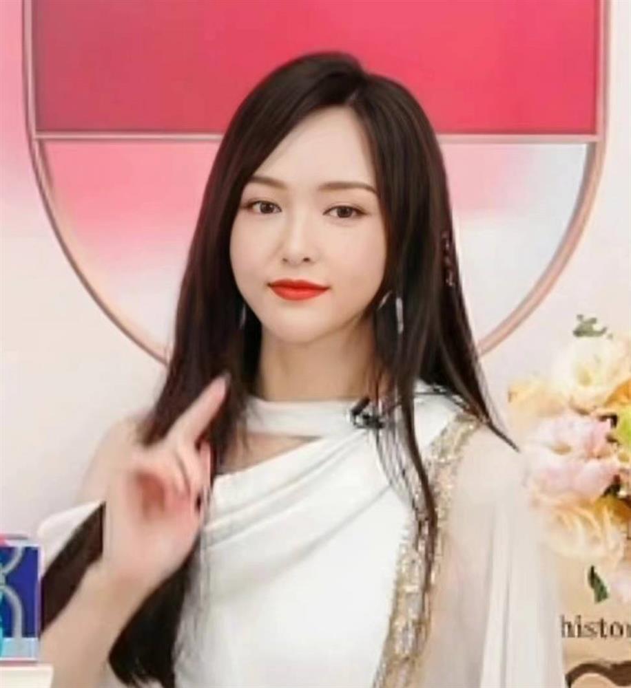 Đường Yên lộ mặt sưng vù trên livestream nghi thẩm mỹ-3