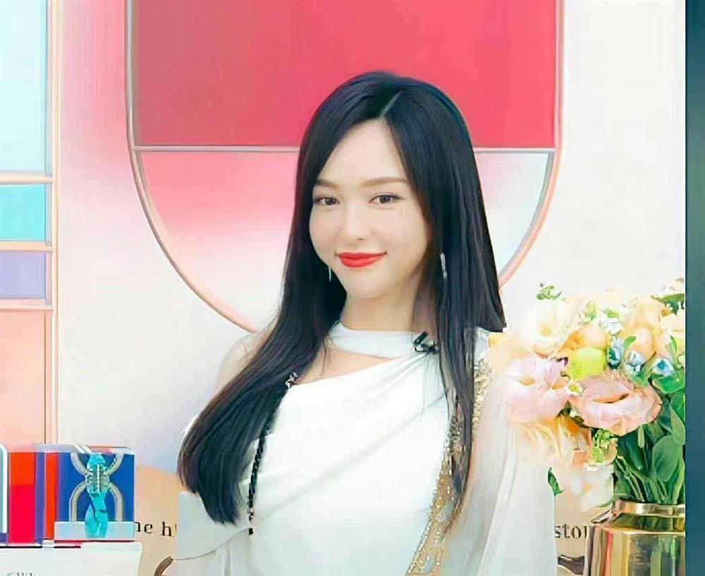 Đường Yên lộ mặt sưng vù trên livestream nghi thẩm mỹ-7