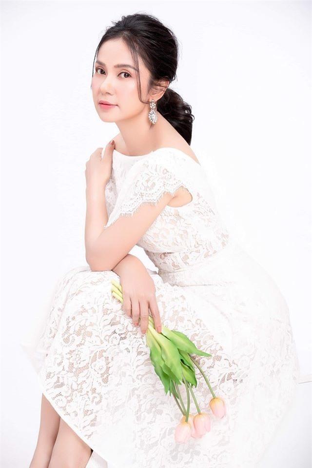 Việt Trinh đáp trả khi bị chê hết thời, cưa sừng làm nghé-6