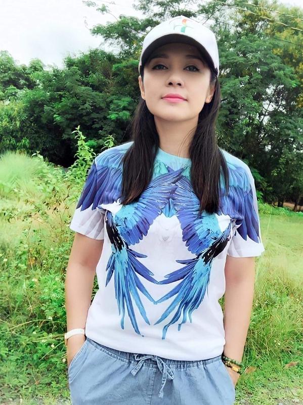 Việt Trinh đáp trả khi bị chê hết thời, cưa sừng làm nghé-10