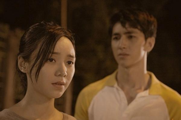 Garage Hạnh Phúc gây tranh cãi với cảnh dùng miệng hút máu độc-2