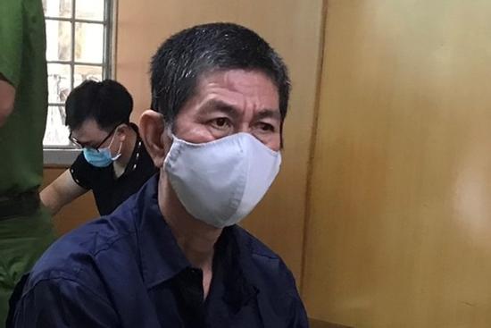 Không có tiền đóng viện phí, chồng chích điện vợ tử vong rồi tự sát