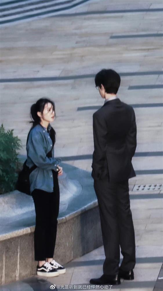 3 cặp đôi ngôn tình mới của Cbiz: Triệu Lộ Tư hay Ngô Lỗi thắng thế?-5