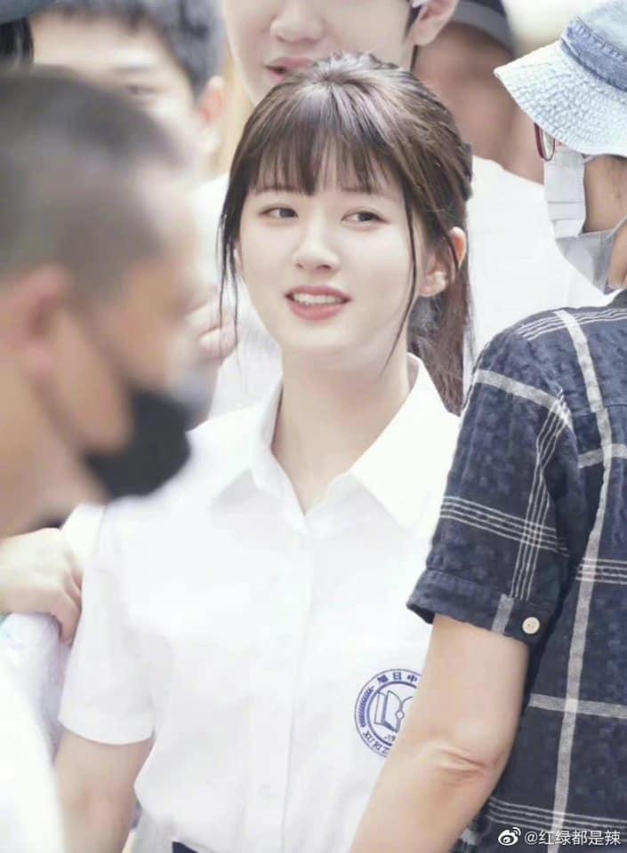 3 cặp đôi ngôn tình mới của Cbiz: Triệu Lộ Tư hay Ngô Lỗi thắng thế?-11