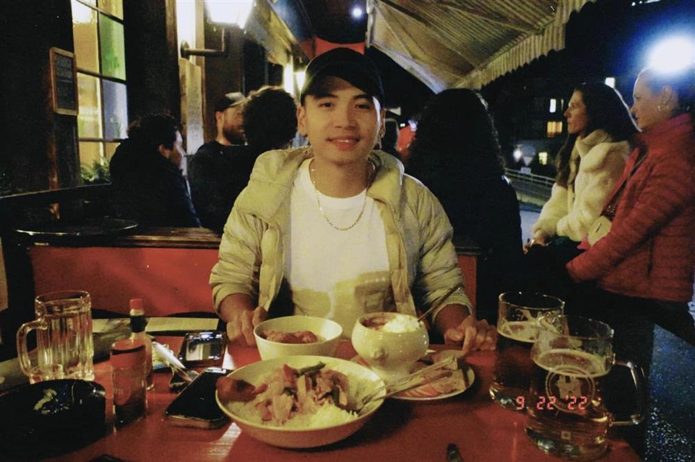 Bạn trai HHen Niê mặc phong phanh khi vi vu châu Âu cùng nàng hậu-8