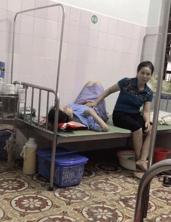 12 giờ đêm, mẹ chồng vẫn kiên nhẫn xoa bụng, an ủi con dâu mới sinh-3