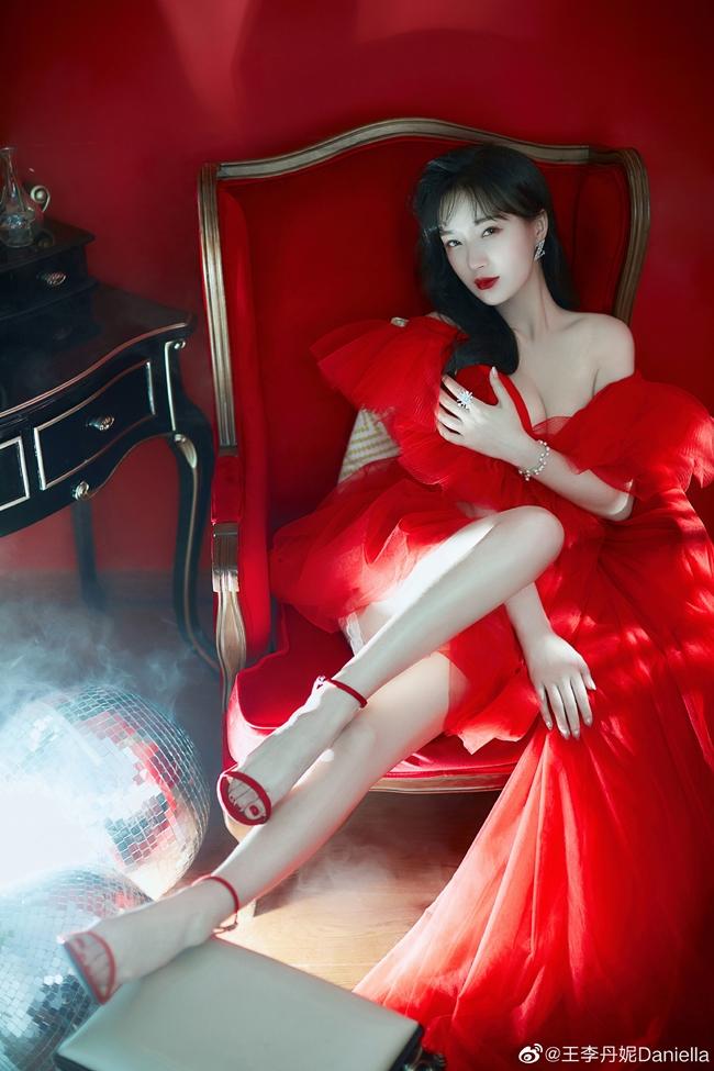 Đệ nhất ngực đẹp nhận cát-xê 13 tỷ, bỏ nghề bác sĩ giờ sống ra sao?-5