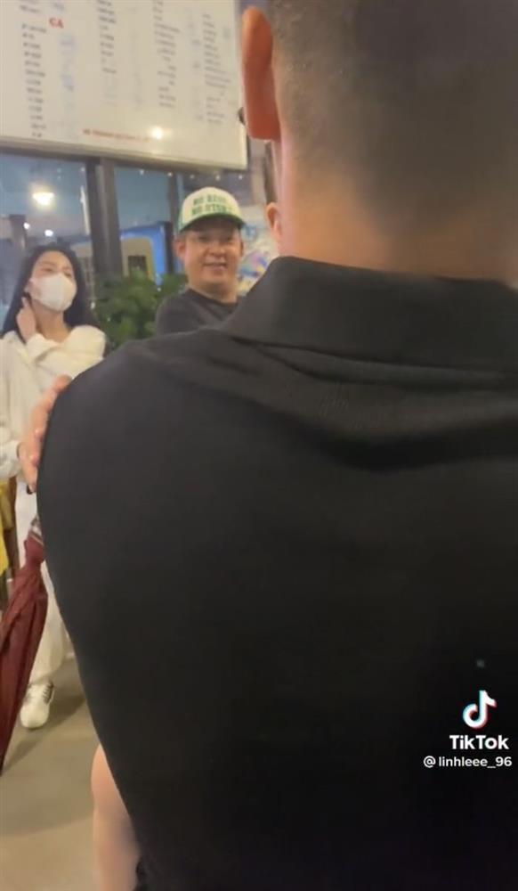 Vừa về nước Quang Hải tức tốc đưa bồ hot girl ra mắt gia đình-5