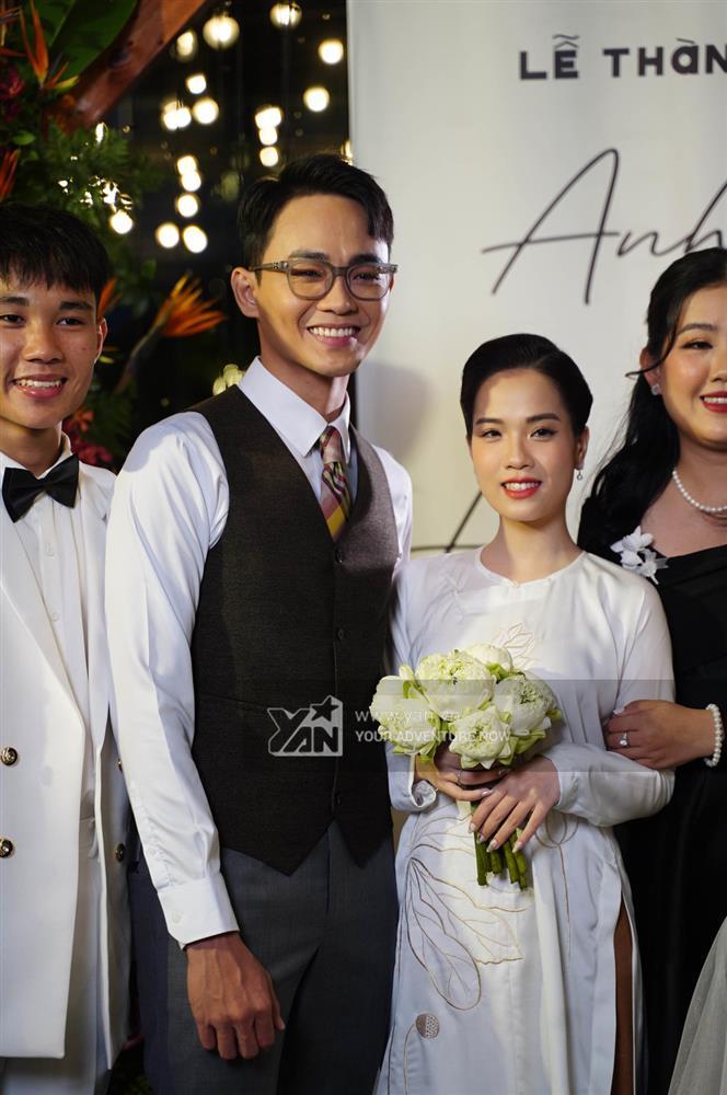 Vợ Anh Tú xả ảnh xinh đẹp, khác hẳn hình bị dìm hôm đám cưới-2