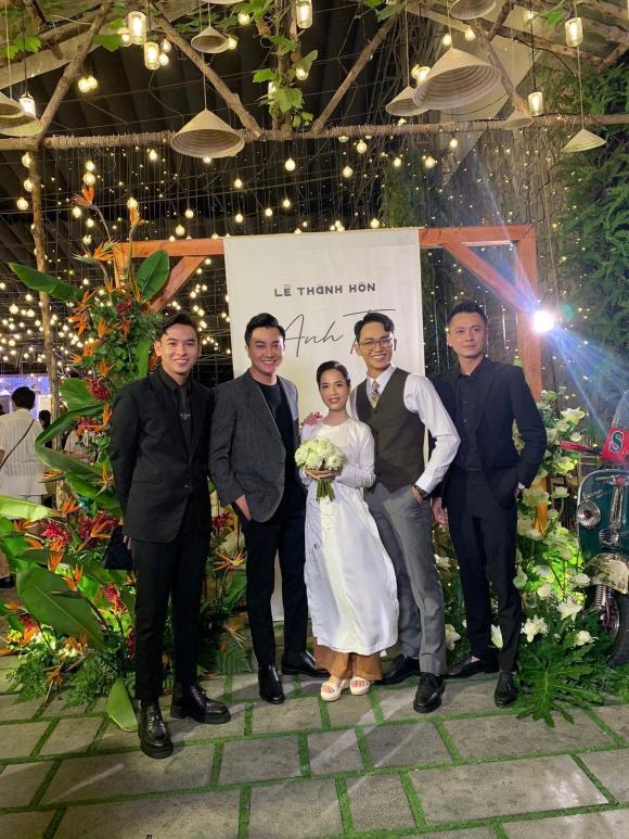 Vợ Anh Tú nhỏ xíu, lọt thỏm giữa dàn khách mời trong đám cưới-3