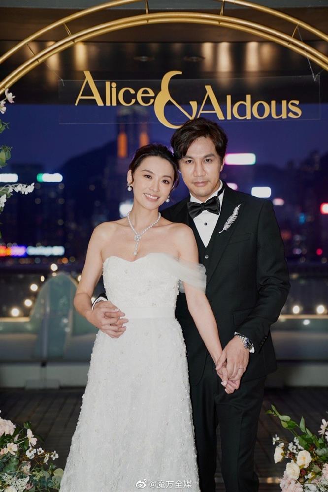 Hoa đán TVB Trần Vỹ nổi bật trong ngày cưới-1