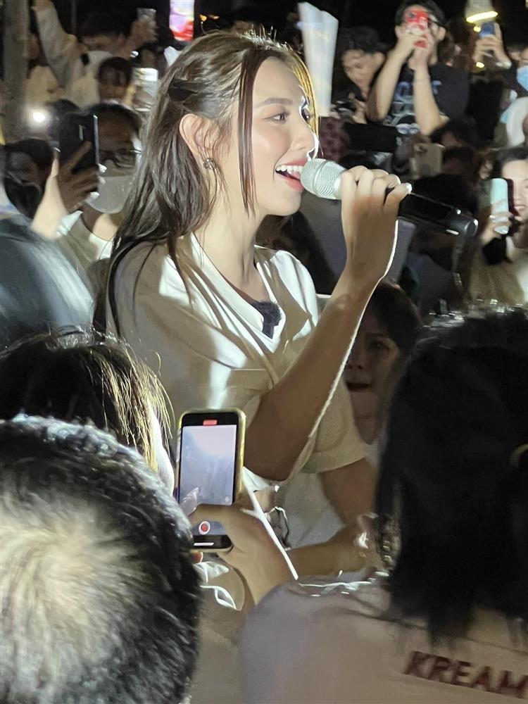 Thùy Tiên qua đủ góc CAM thường, có xinh như ảnh tự đăng?-16