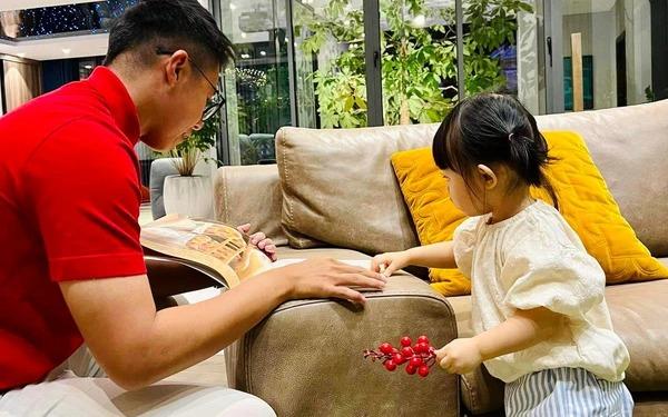 Tình cũ Hương Giang gây chú ý khi xuất hiện bên TiTi (HKT)-7