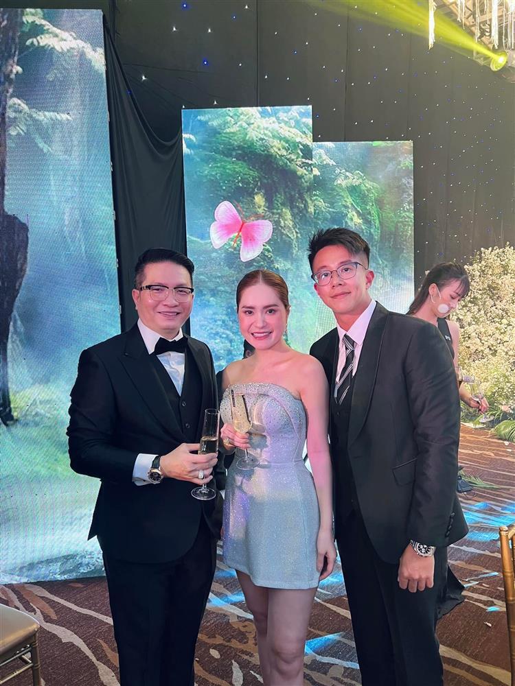 Tình cũ Hương Giang gây chú ý khi xuất hiện bên TiTi (HKT)-9