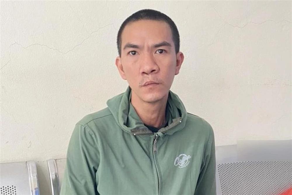 Tạm giữ kẻ đốt tủ quần áo doạ bạn gái làm cháy chung cư-1