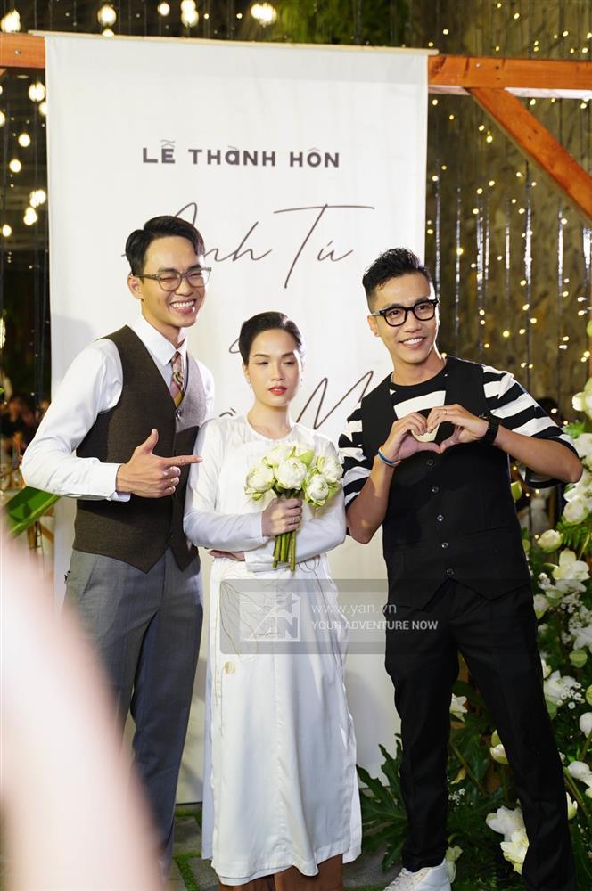 Vợ Mạc Văn Khoa xả ảnh dự cưới diễn viên Anh Tú, nhan sắc chú ý-16